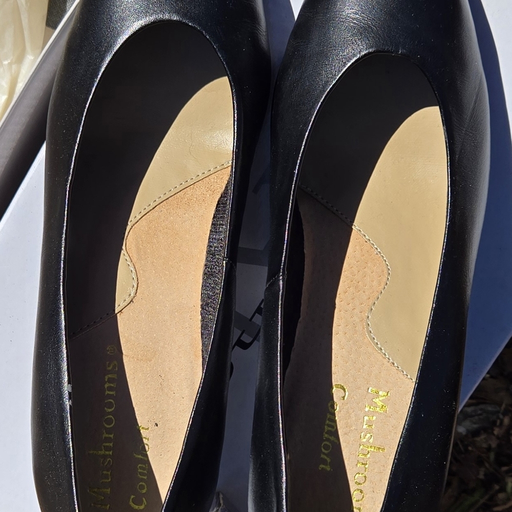 Black Women’s Slip-On Ballet Flats with Cushioned Insole